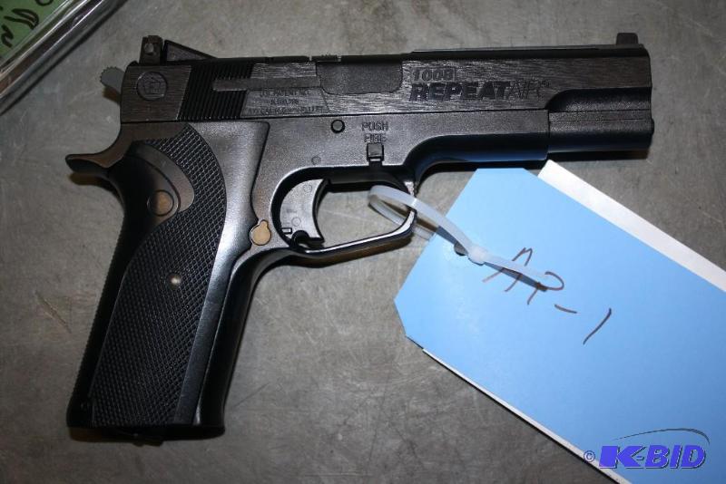 lot 14 image: Crosman RepeatAir 1008 CO2 Air Pistol 177 Cal...
