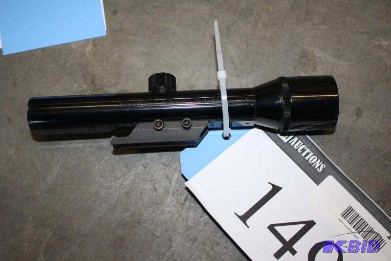 lot 149 image: Lot of (1) Bushnell Magnum Phantom 1.3x scope...
