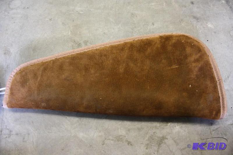 lot 160 image: Lot of (1) soft side gun case. Brown. 17 12&...
