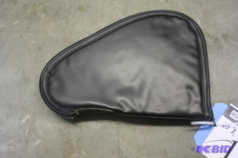 lot 170 image: Lot of (1) soft side gun case. Black exterior...