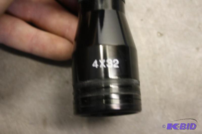 lot 188 image: Lot of (1) Miscellaneous 4 x 32 scope. Black ...