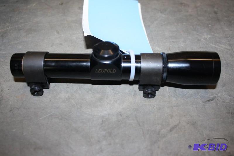 lot 31 image: LEUPOLD M8-2X EXTENDED E.R PISTOL SCOPE...