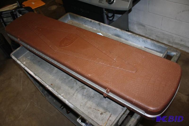 lot 33 image: Gun Guard hard side cun case brown with Duck...