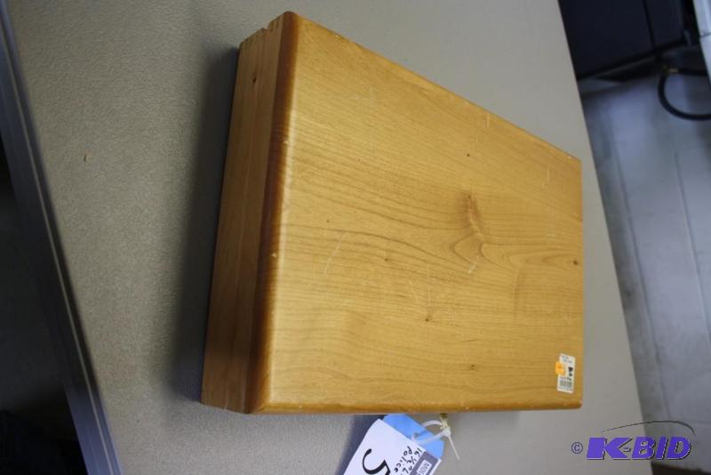 lot 582 image: Wooden Police Box blue inside lining 16 12...