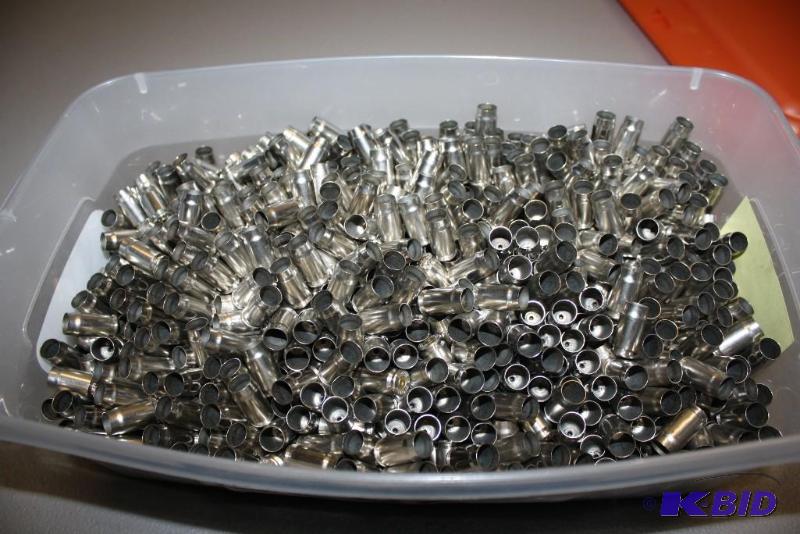 lot 586 image: 375 Sig Nickel casings app. 1000 ct....