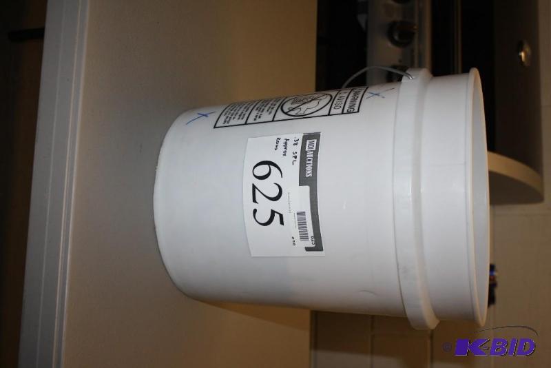 lot 625 image: Bucket of .38 SPL casings app. 2000 ct....