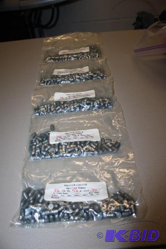 lot 746 image: Bag Lot of (5) 32 Cal 92 Grain .311 DIA bulle...
