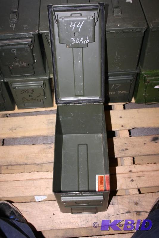 lot 781 image: Military Green Ammo Can 12" x 7" x...