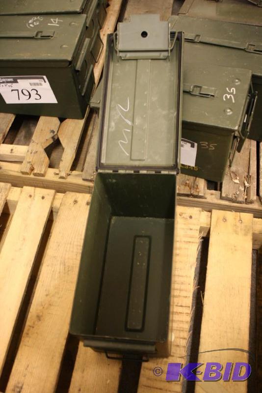 lot 792 image: Military Green Ammo Can 12" x 7" x...