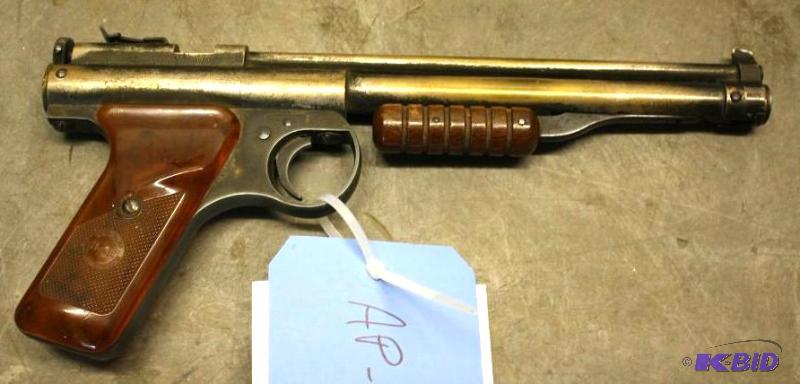 lot 8 image: Benjamin Franklin Model 137 .177 caliber pell...