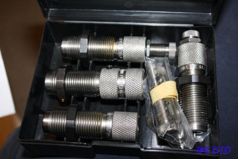 lot 835 image: Lyman 4 Die Set 38 Special 357 Mag 357 REM...