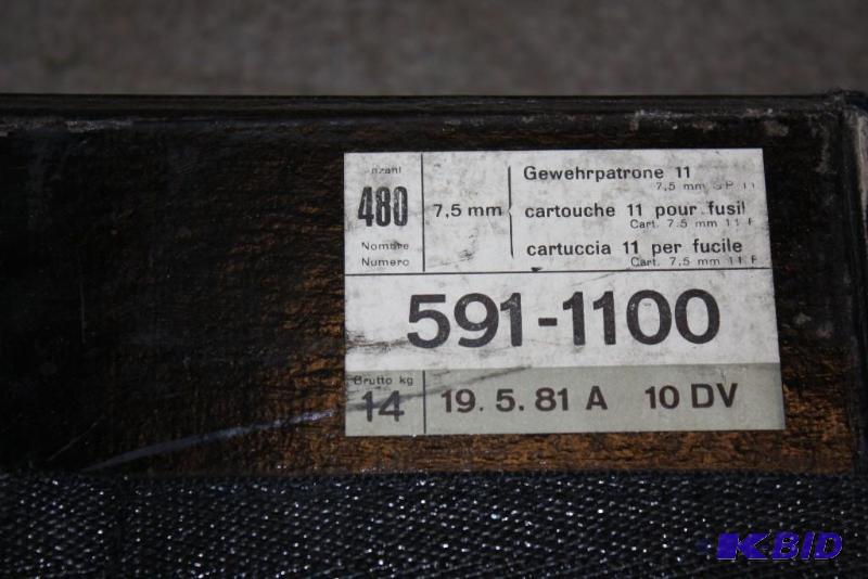 lot 860 image: Case of 7.5mm Gewehrpatrone 11 ammo....
