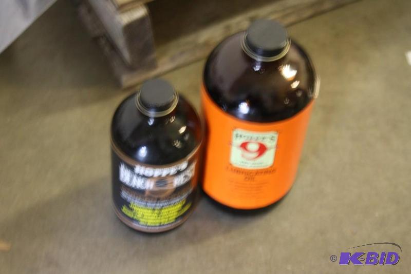 lot 924 image: Lot of (2) Including Hoppes Lubricating oil...