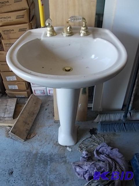 Pedestal Sink (23 Wide x 33 Tall)...