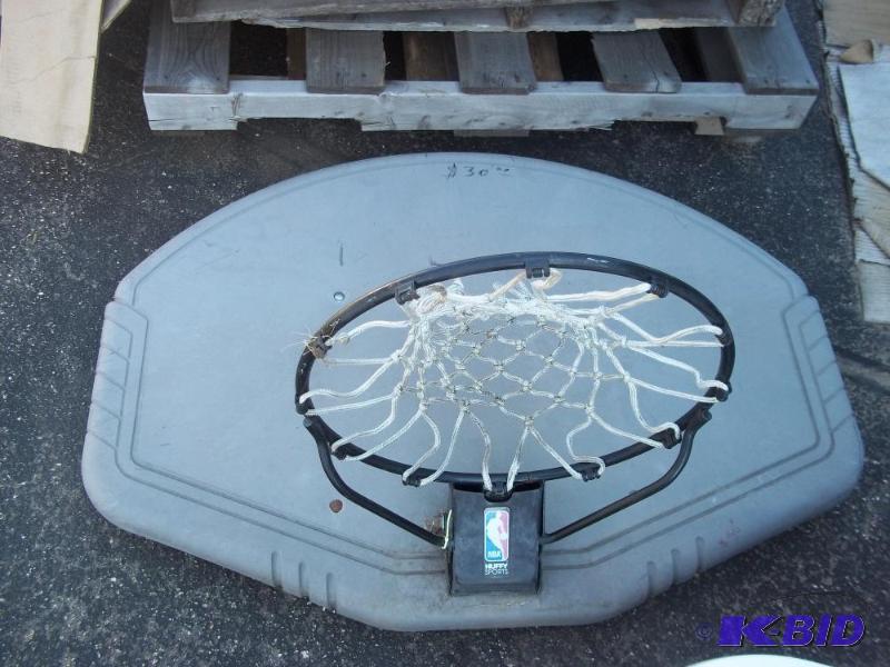 lot 10 image: Huffy wall mount basketball board with hoop a...