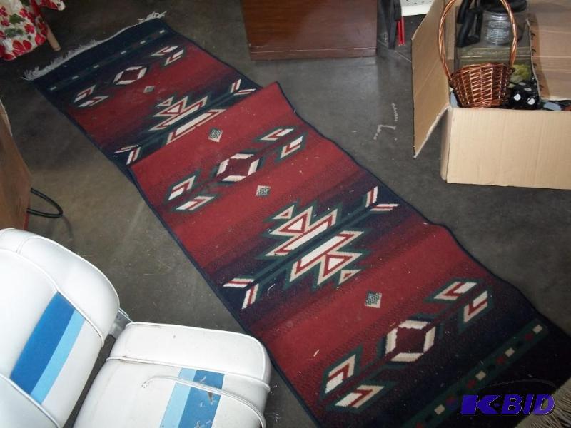 lot 107 image: Runner rug...