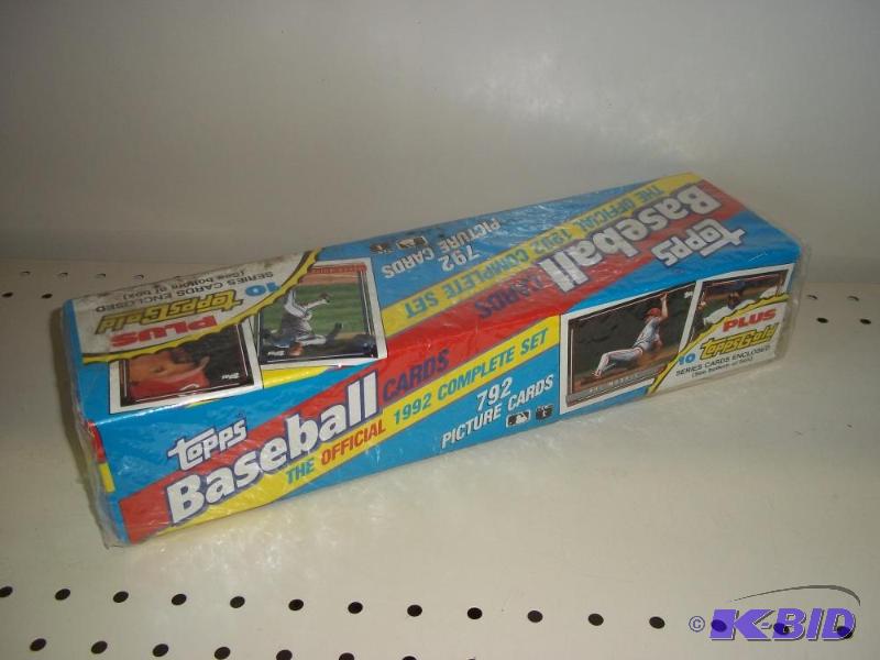 lot 129 image: 1992 Topps Baseball Cards Complete Set Unopen...