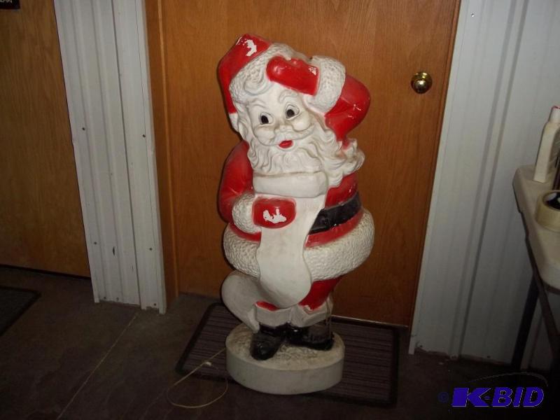 lot 132 image: Lighted Santa Outdoor Figurine...