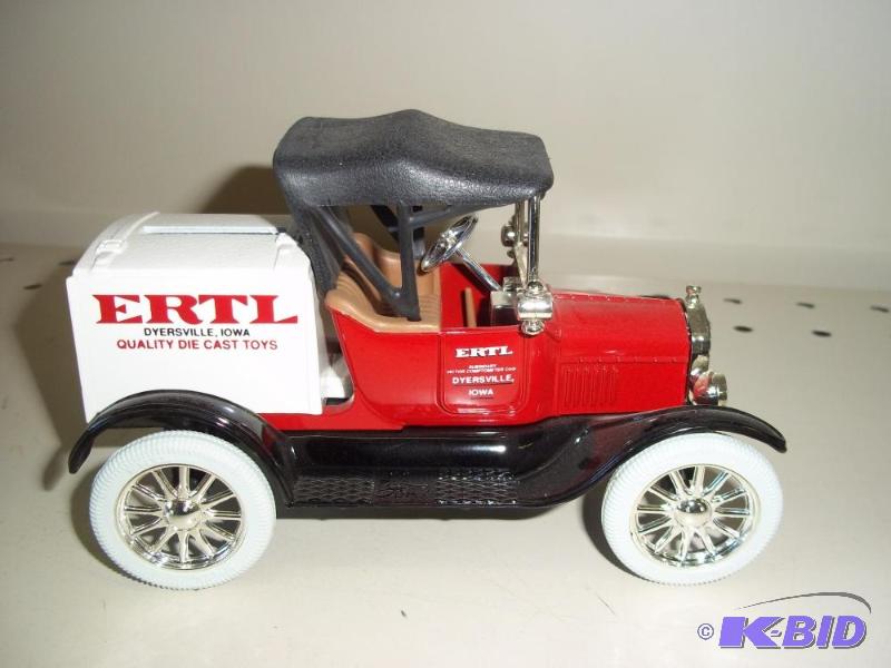 lot 134 image: ERTL Toys 1991 True Value Bank   Scale 125 ...