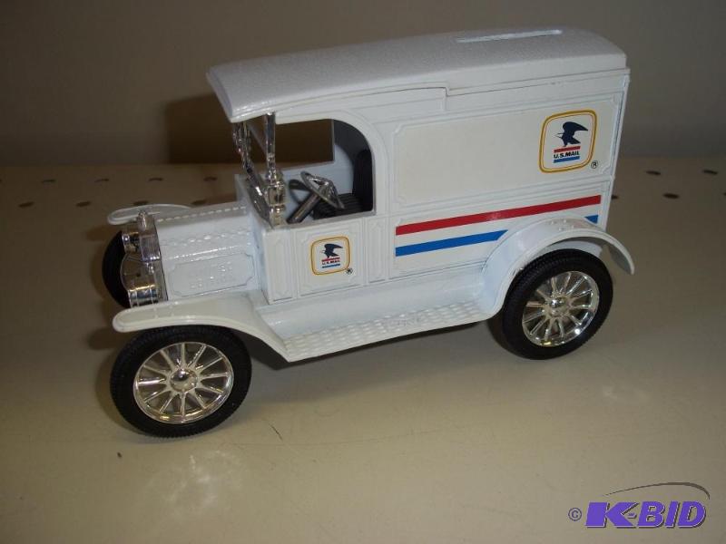 lot 168 image: ERTL Toys Ford 1917 Model T Van Bank with ori...