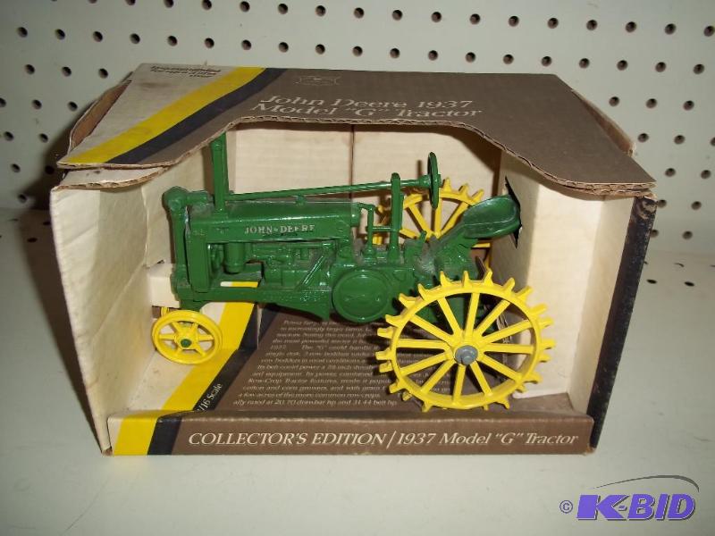 lot 194 image: ERTL John Deere Model G 1937 Tractor #548,&nb...