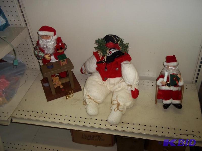 lot 250 image: Mr and Mrs Claus and Frosty the snowman...