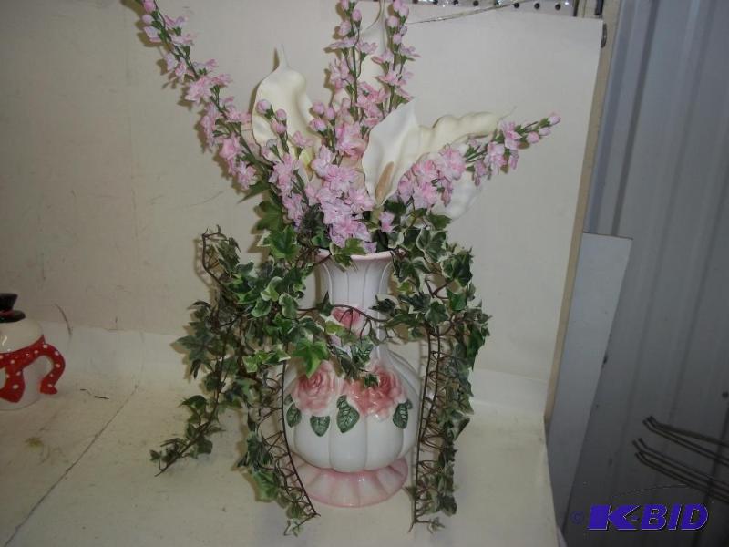 lot 279 image: Vase with pink flowers...