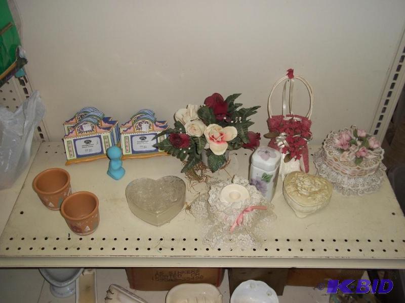 lot 296 image: Assortment of Misc Decor...