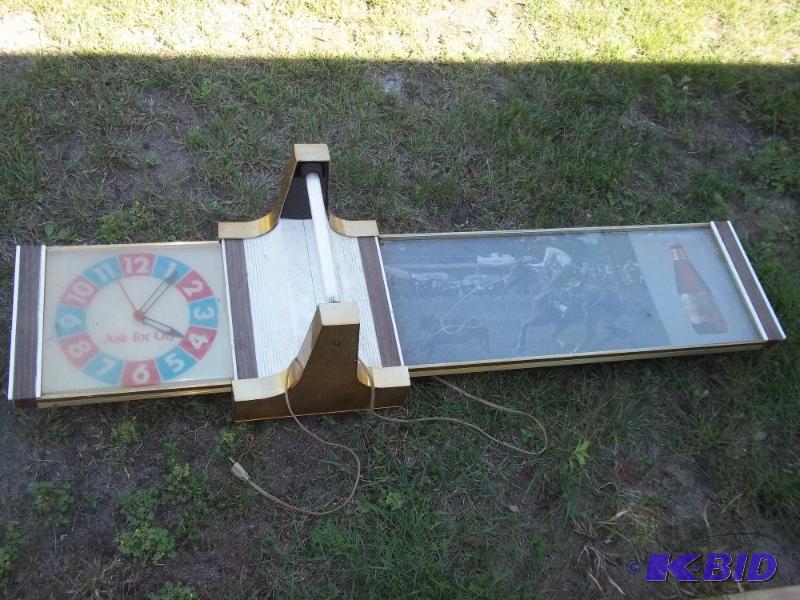 lot 30 image: Vintage lighted beer sign with clock, clock w...