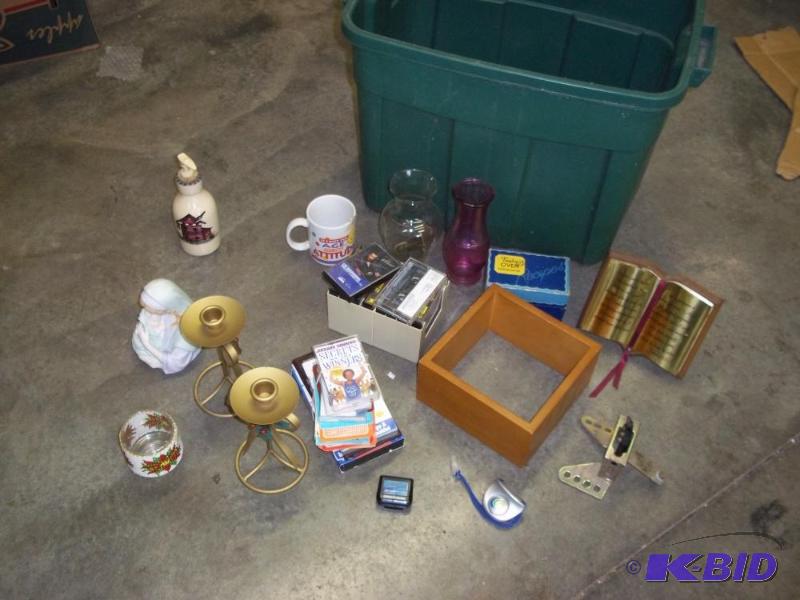 lot 74 image: &nbspMisc Decor...