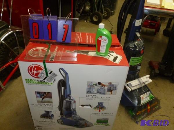 Hoover max extract carpet shampooer. Appears ...
