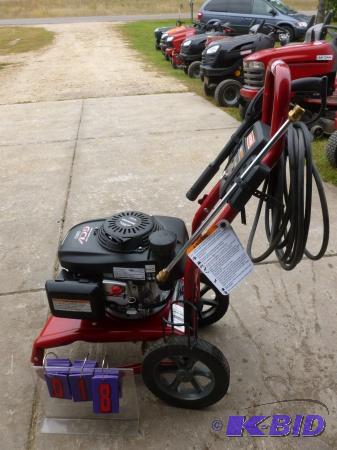 Craftsman 2700 psi gas pressure washer with h...