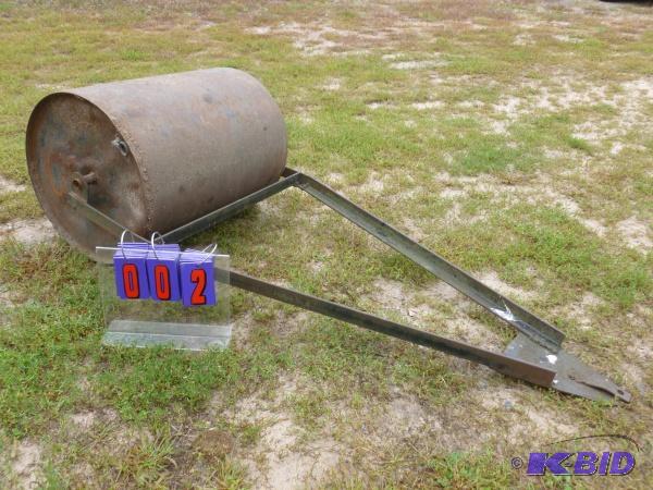 24&quot wide lawn roller drum. 18&quot in d...