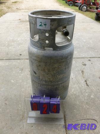 Aluminum liquid lp tan for fork lift. Appears...