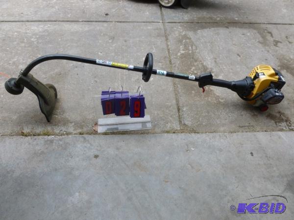 Bolen 2 cycle weed trimmer. Runs &amp operat...