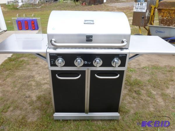 Kenmore stainless &amp black grill. 4 burner...