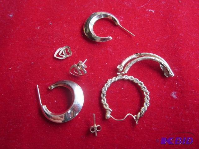 Lot of scrap, 14 Karat Gold jewelry, 3.3 gram...