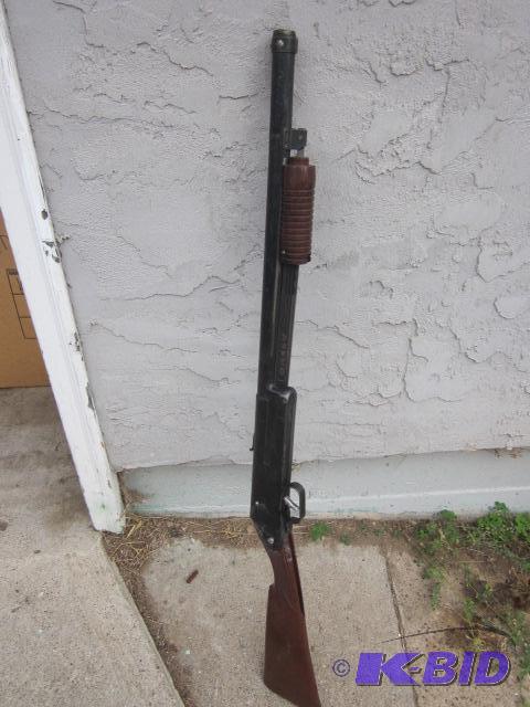 Vintage Daisy model 760 pump action cork gun....