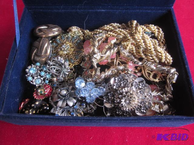 Large lot of vintage costume jewelry, includi...