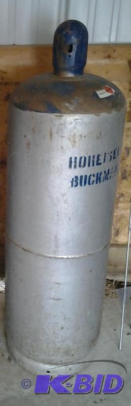 lot 19 image: 100 Gallon LP Tank (not leased)