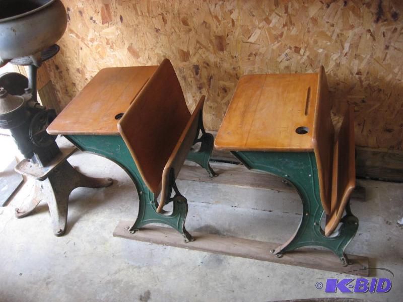 lot 37 image: Vionage School Desks (2)