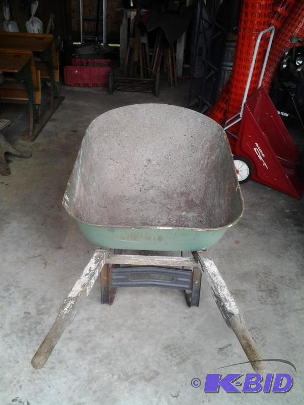 lot 59 image: Wheelbarrow