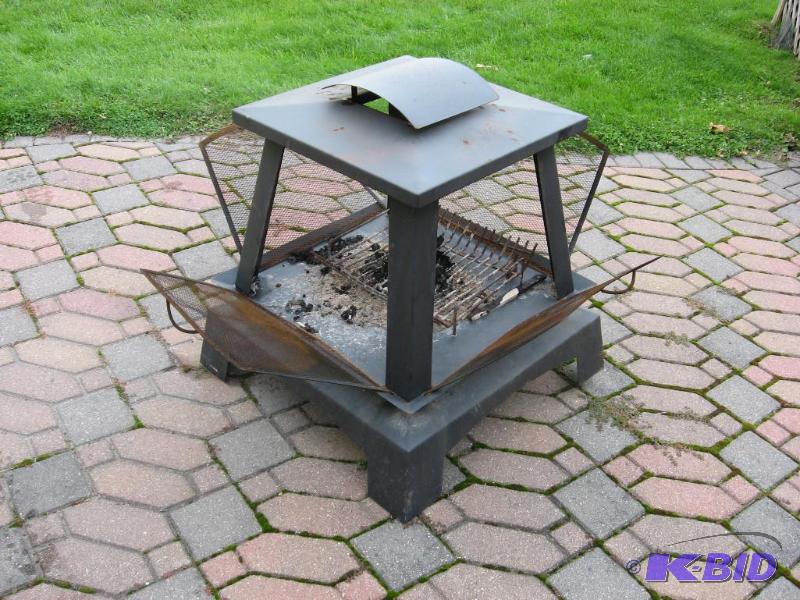 lot 7 image: Fire Pit with Sidea that Open