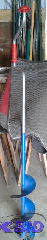 lot 86 image: Ice Auger