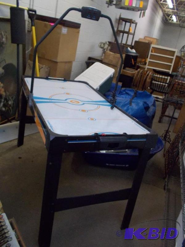 Air Hockey Table
