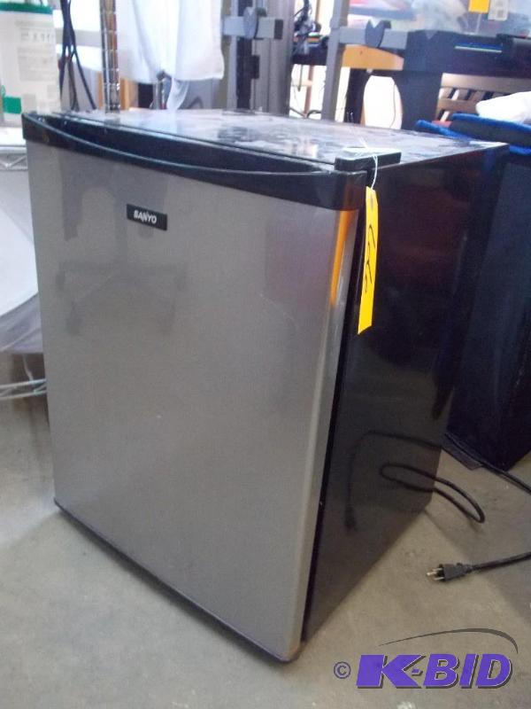 Sanyo Mini-fridge