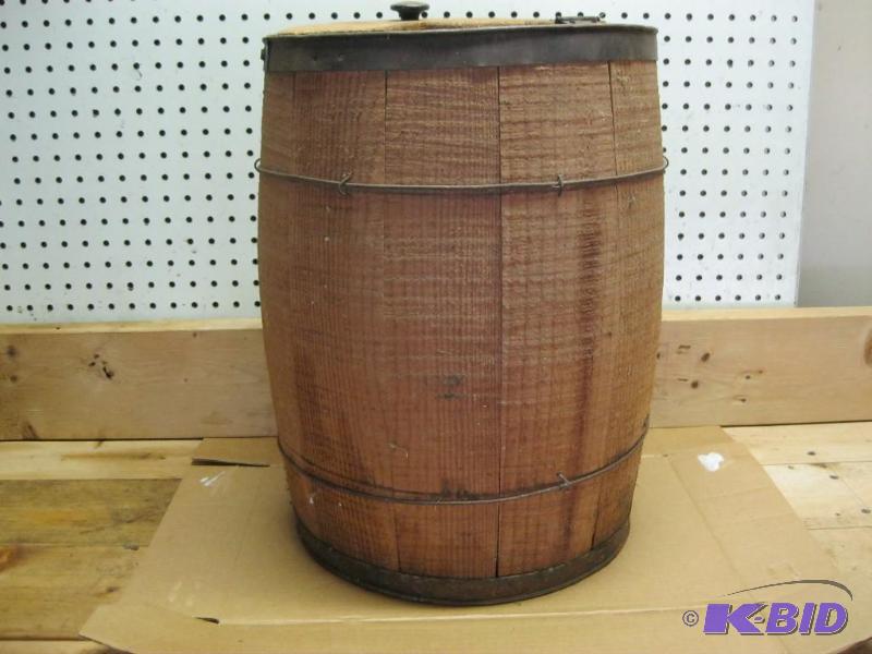 Small Vintage Wood Barrel&nbsp...
