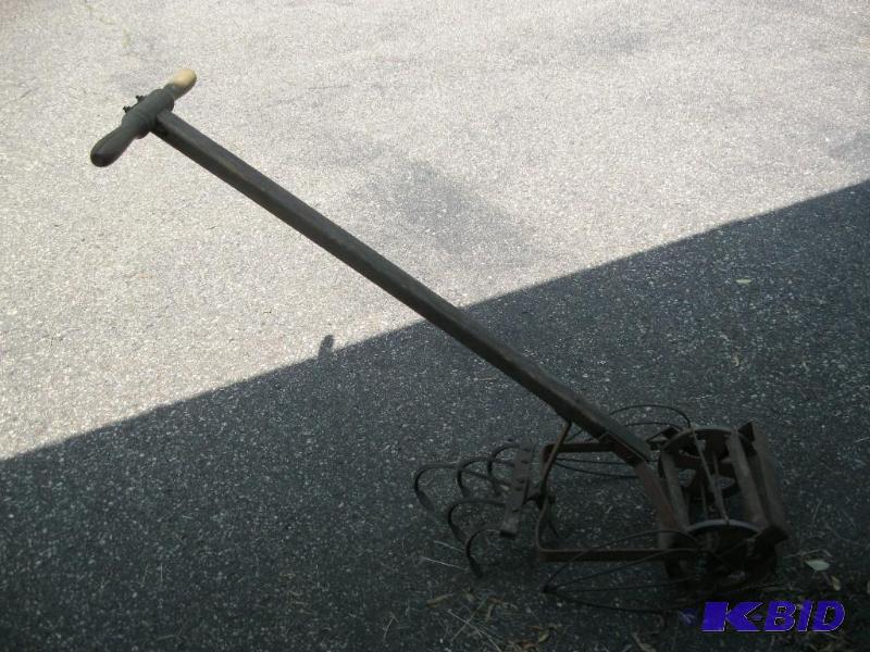 AntiqueVintage Tiller This Thing Is Very Coo...