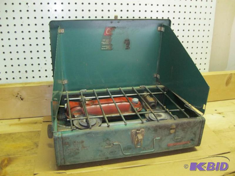 Small Vintage Coleman Camping Stove&nbsp...