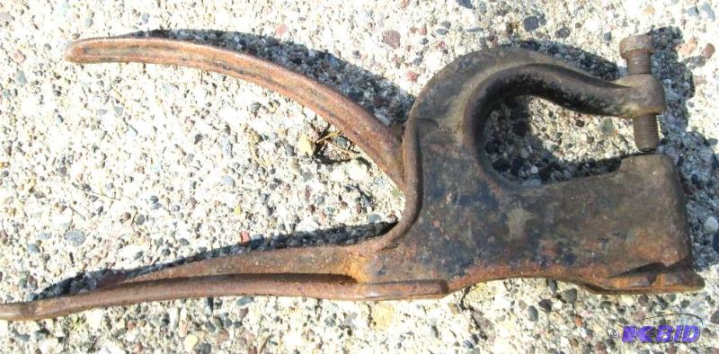 lot 105 image: Vintage punch tool...